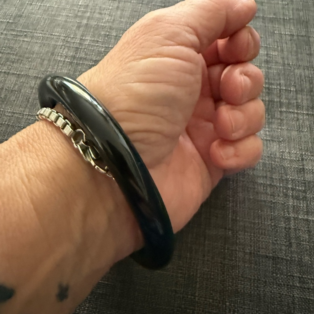 Vintage black jade  Bangle Bracelet - Picture 4 of 6